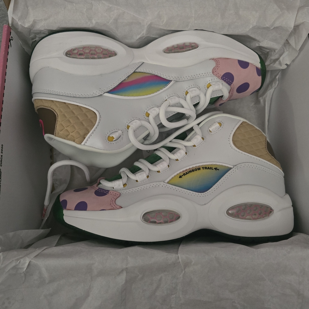 Hasbro X Reebok Women's size 9 Men's size 7.5 Mid Basketball Sneakers!